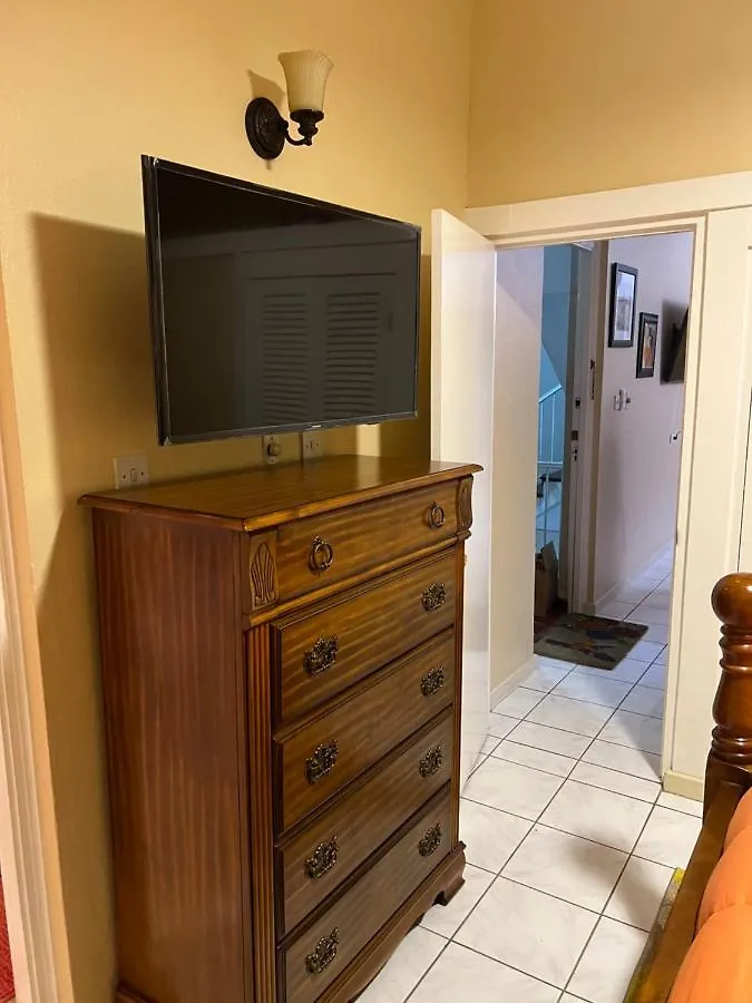 Lovely Modern 1Bedroom Overlooking Carribean Sea. Ocho Rios Jamaica