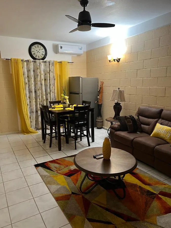 Lovely Modern 1Bedroom Overlooking Carribean Sea. Ocho Rios Apartment